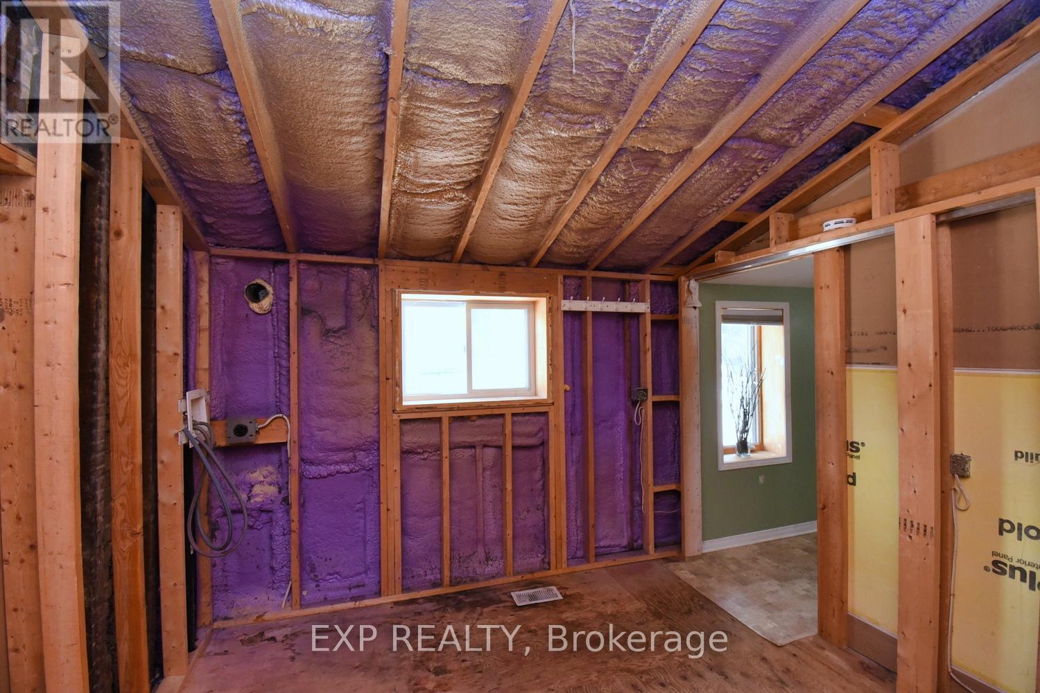 Photo 17 of 139 Chestnut Avenue, Brantford ON