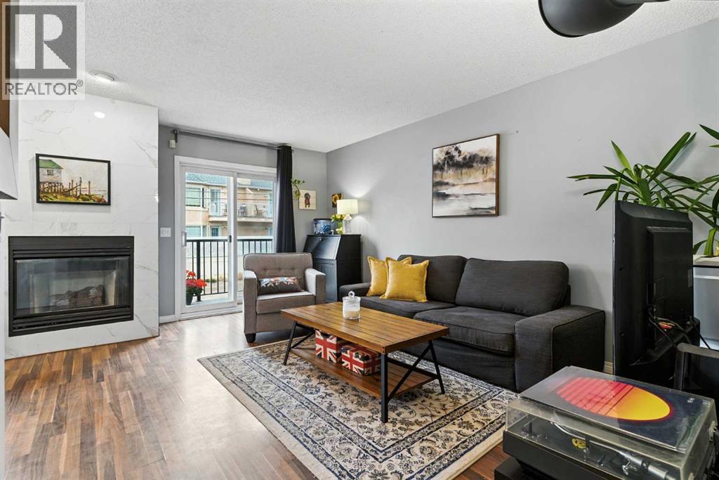 Photo 15 of 2 2207 28 Street Sw, Calgary AB