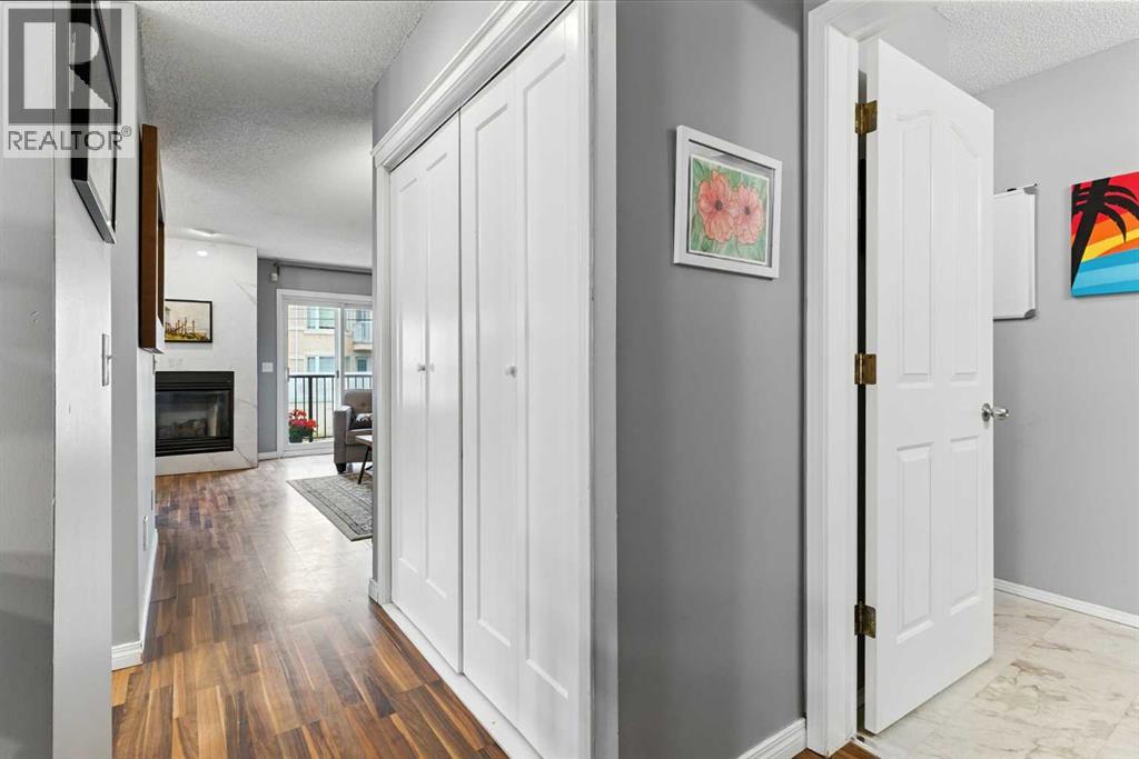 Photo 5 of 2 2207 28 Street Sw, Calgary AB