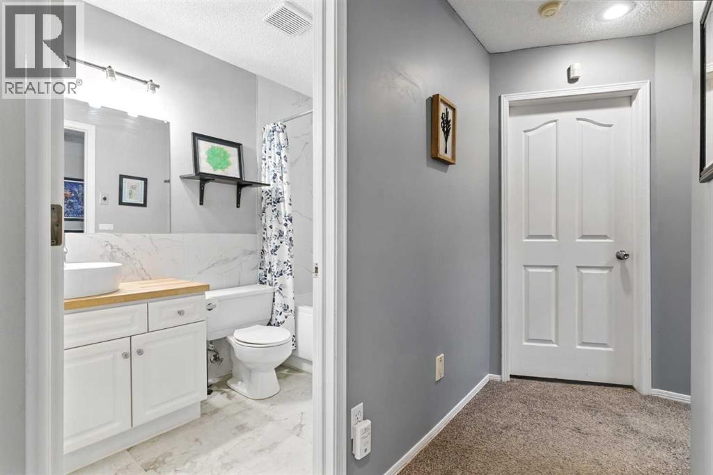 Photo 31 of 2 2207 28 Street Sw, Calgary AB