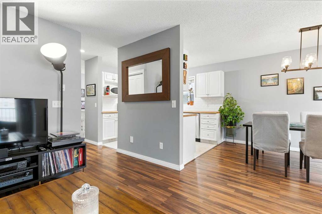 Photo 20 of 2 2207 28 Street Sw, Calgary AB