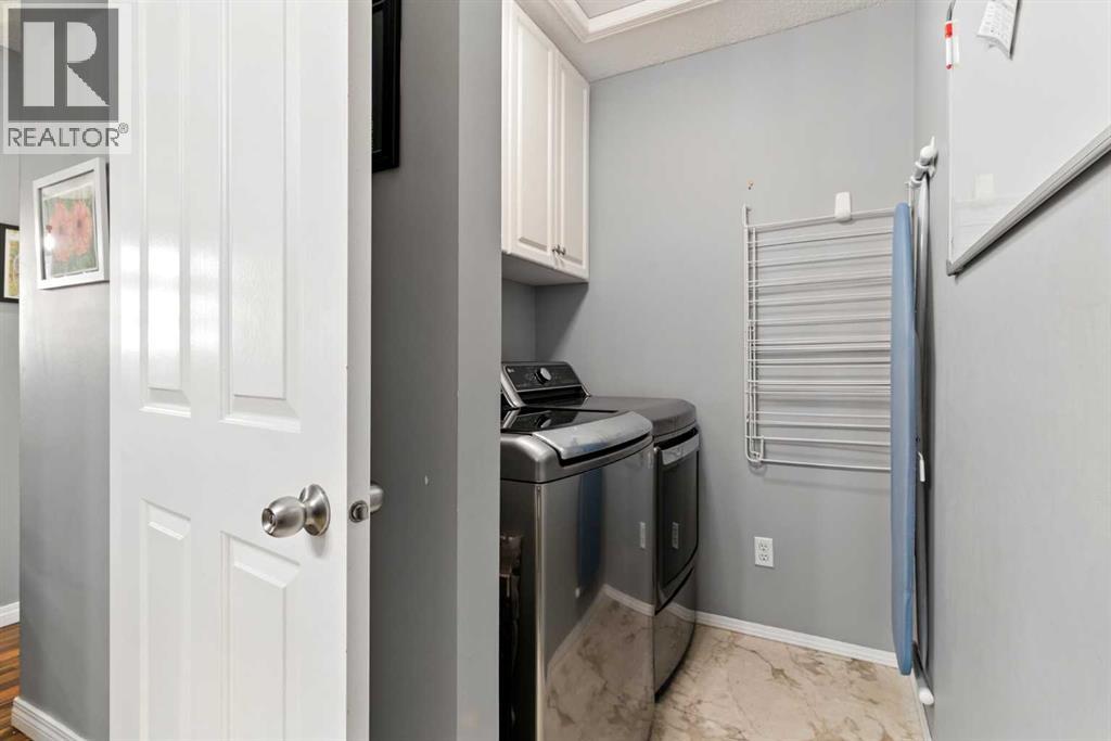 Photo 7 of 2 2207 28 Street Sw, Calgary AB