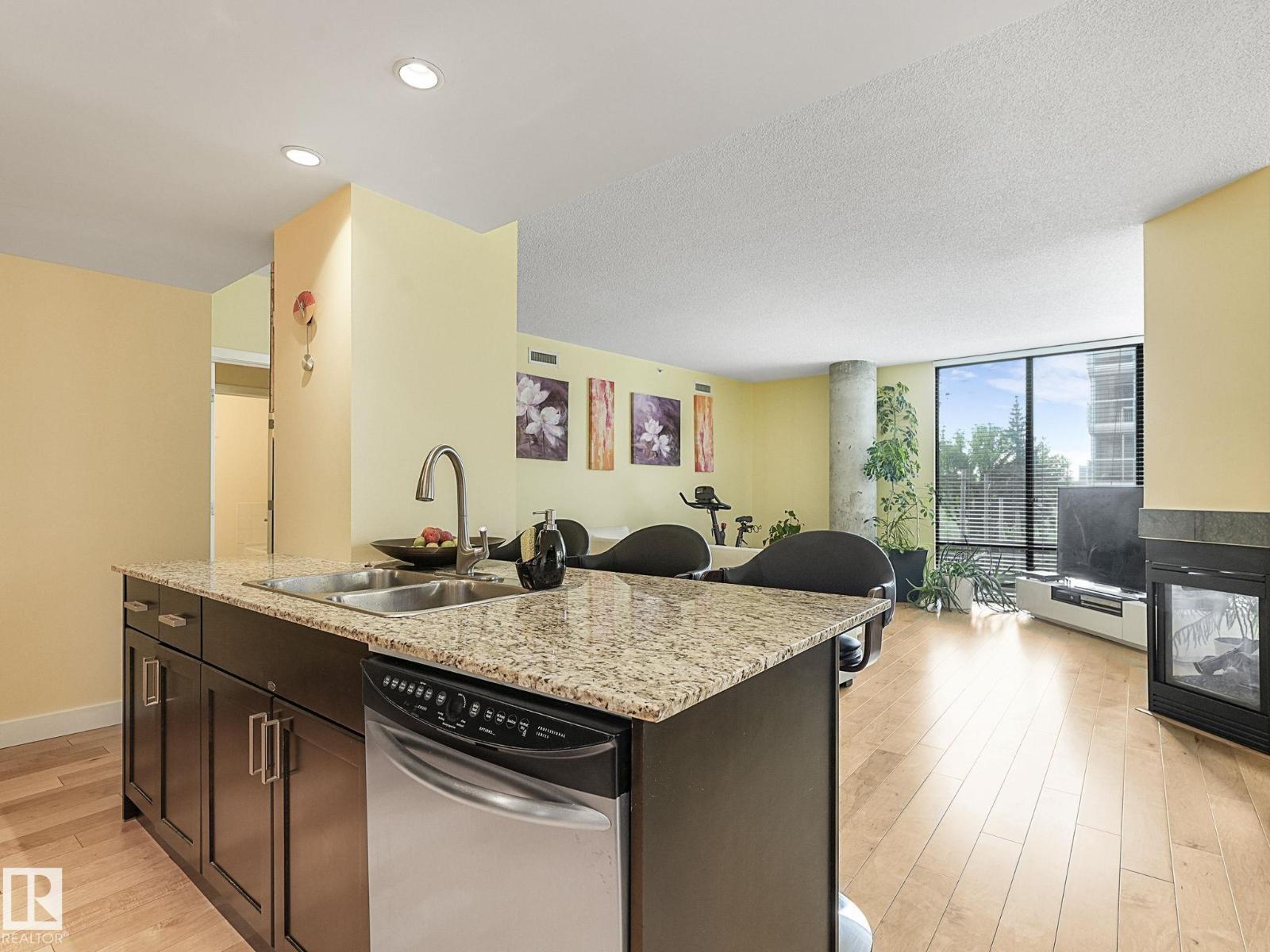 Photo 18 of 301 10028 119 St Nw, Edmonton AB