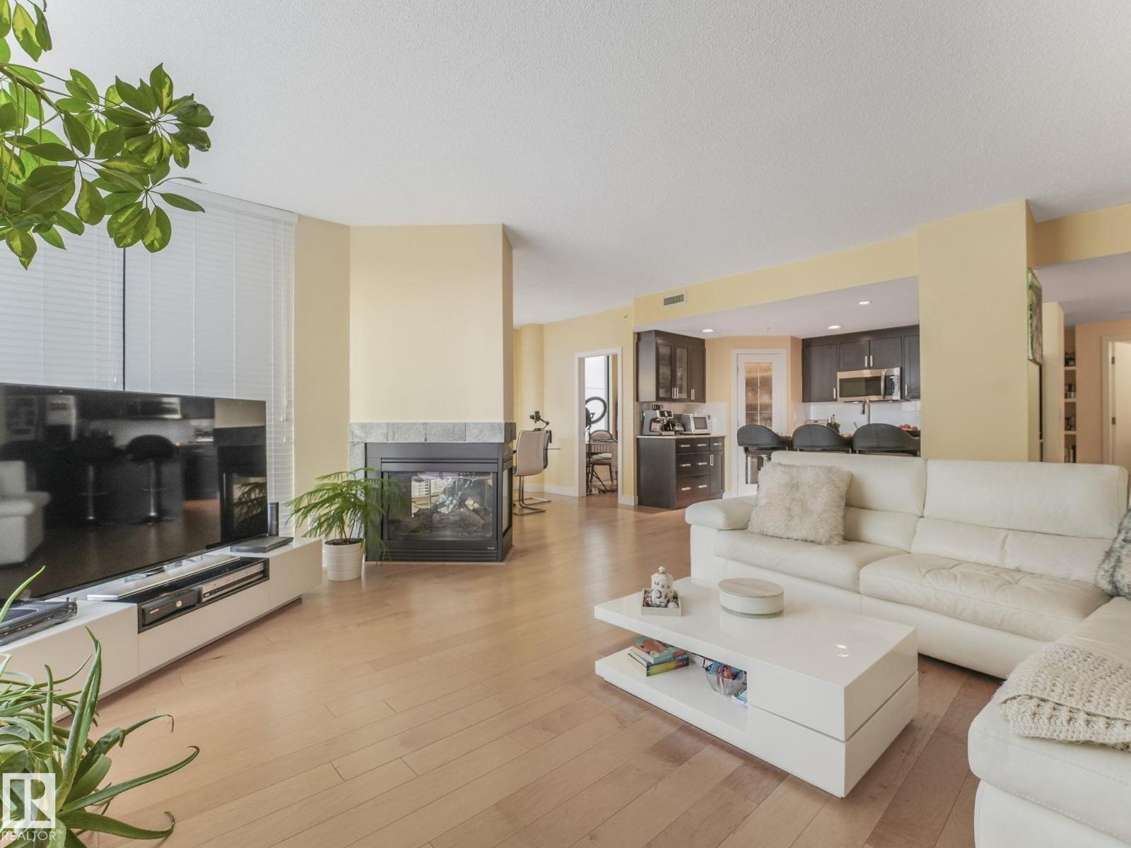 Photo 13 of 301 10028 119 St Nw, Edmonton AB