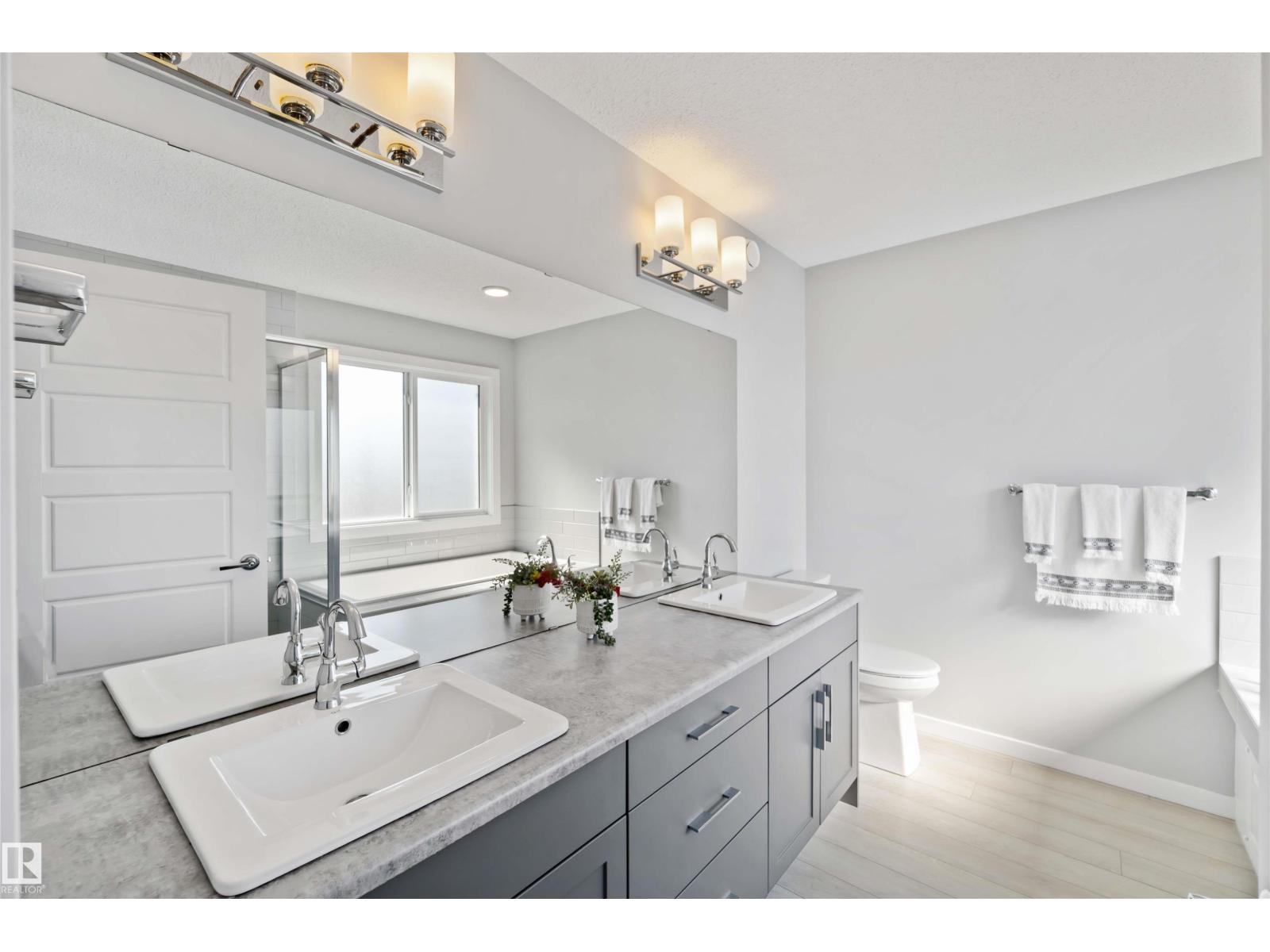 Photo 34 of 15847 22 Av Sw, Edmonton AB