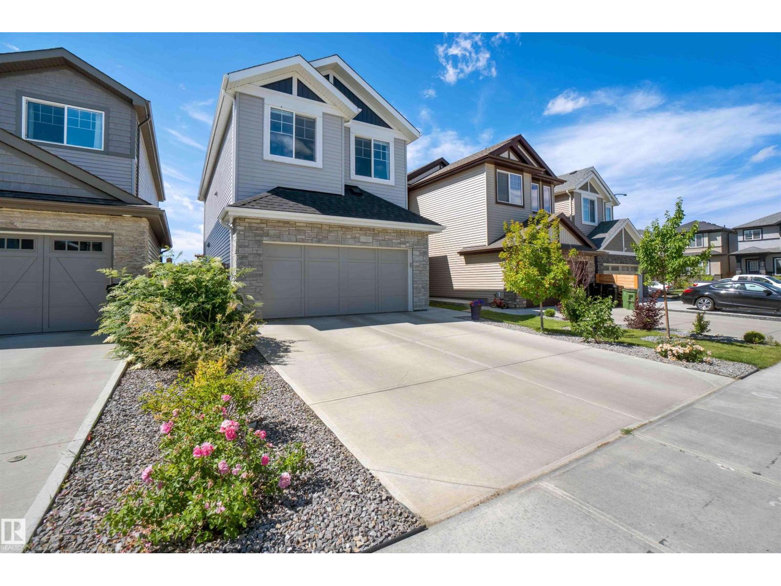 Photo 5 of 15847 22 Av Sw, Edmonton AB