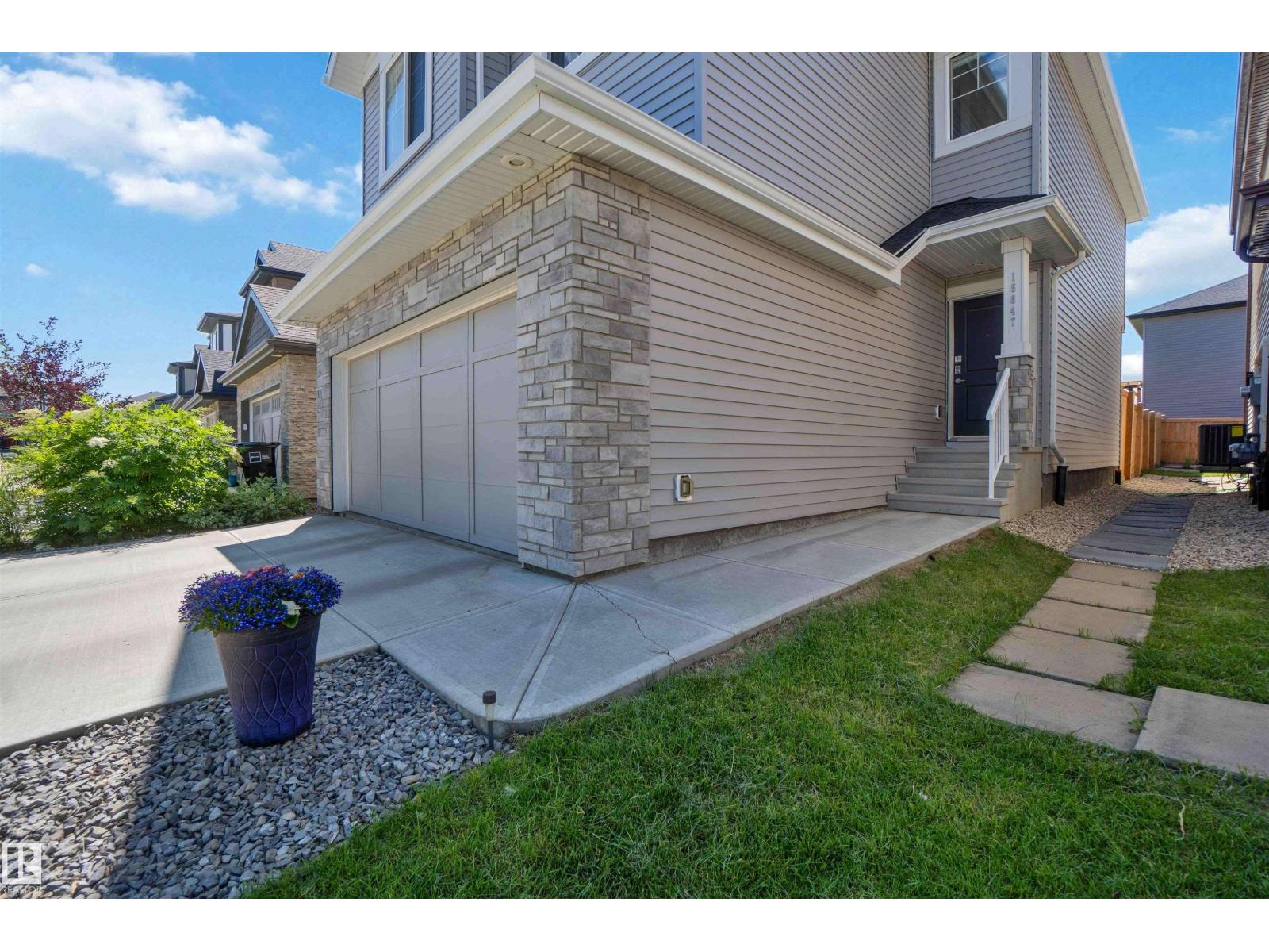 Photo 51 of 15847 22 Av Sw, Edmonton AB