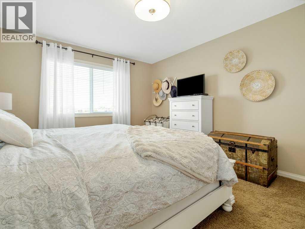 Photo 22 of 104 Firelight Way W, Lethbridge AB