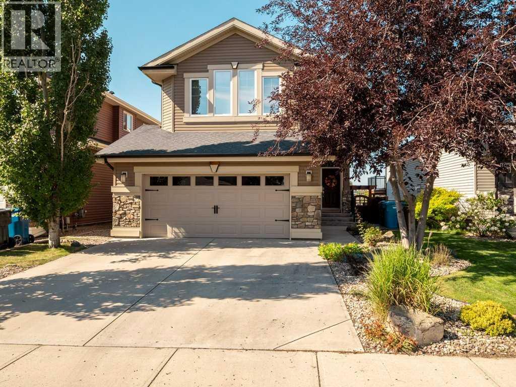 Photo 1 of 104 Firelight Way W, Lethbridge AB