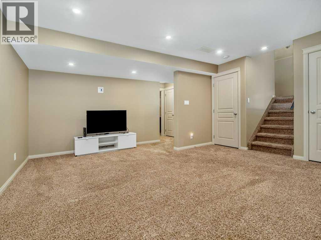 Photo 36 of 104 Firelight Way W, Lethbridge AB