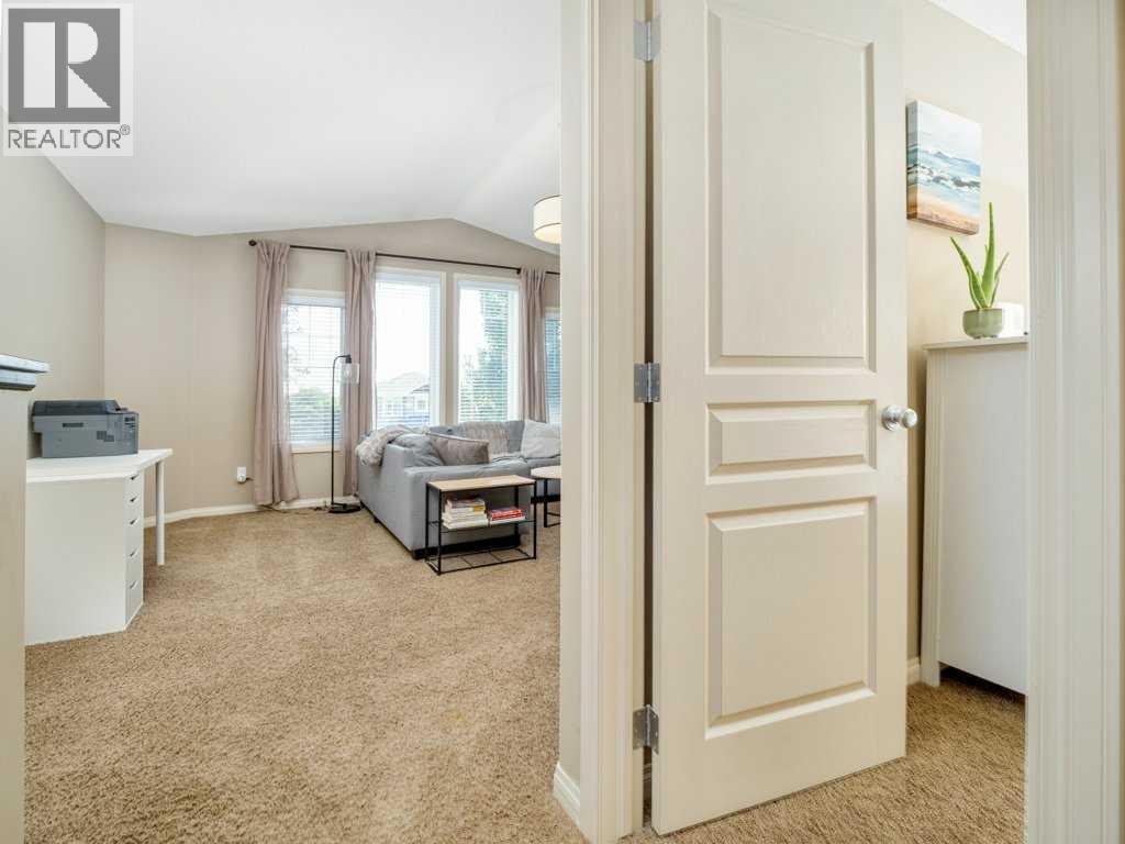 Photo 31 of 104 Firelight Way W, Lethbridge AB