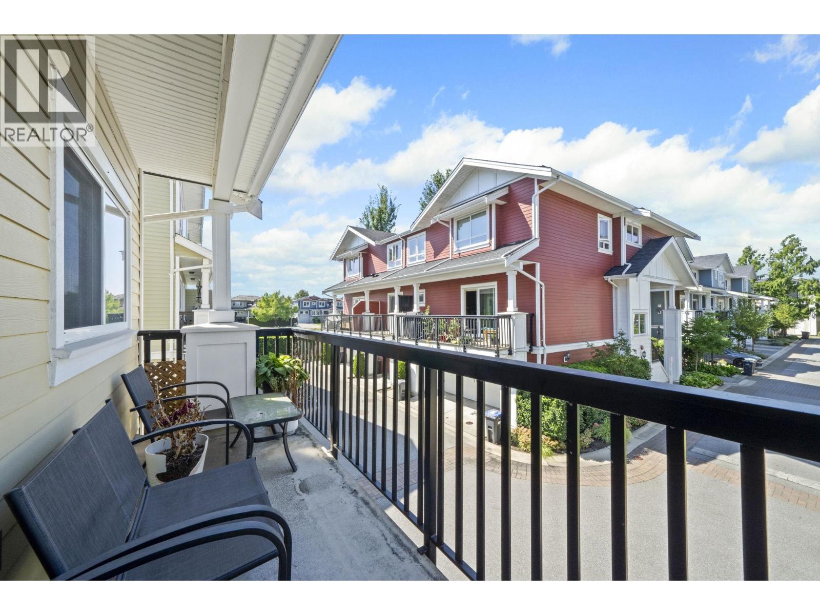 Photo 10 of 30 1130 Ewen Avenue, New Westminster BC