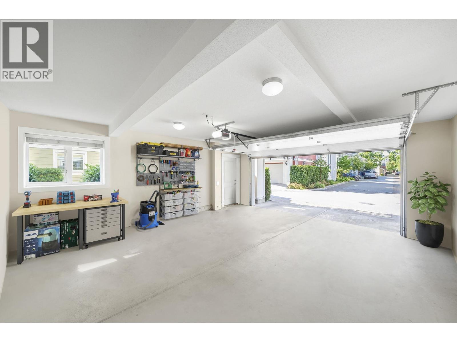 Photo 27 of 30 1130 Ewen Avenue, New Westminster BC