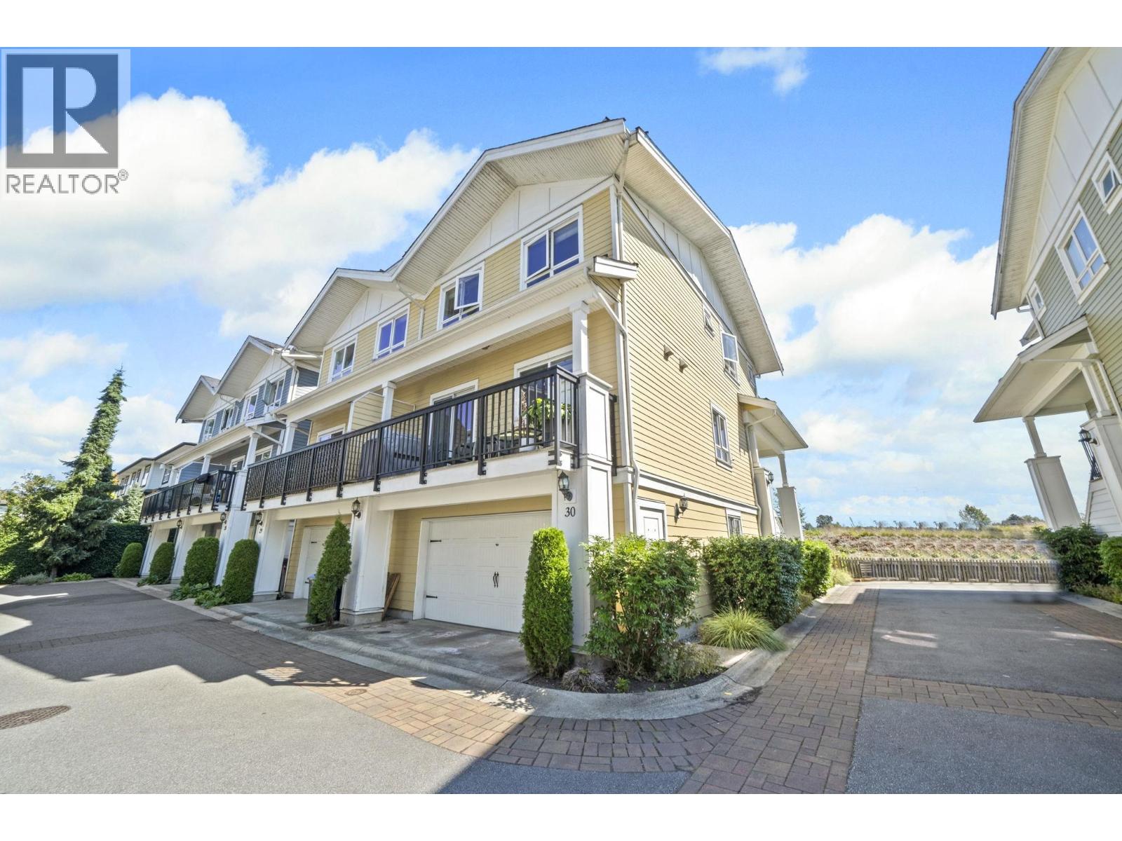 Photo 28 of 30 1130 Ewen Avenue, New Westminster BC
