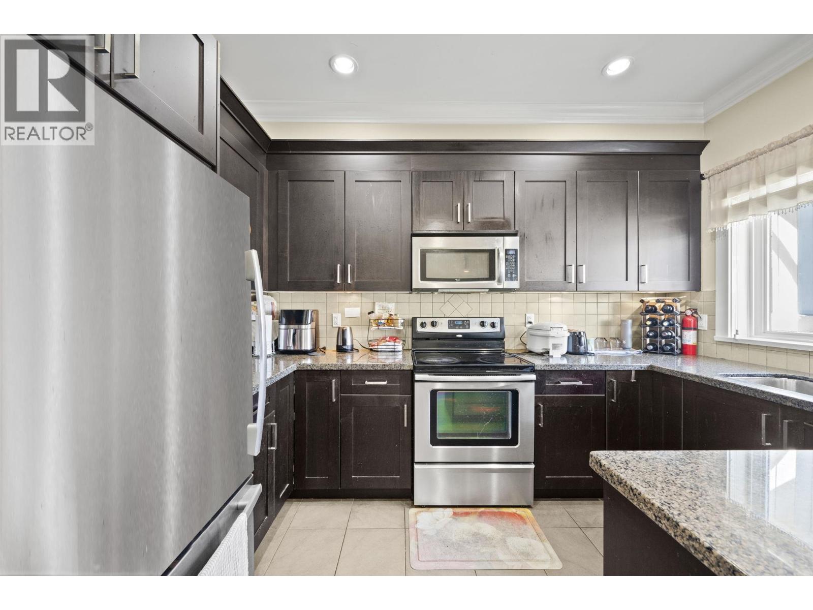 Photo 6 of 30 1130 Ewen Avenue, New Westminster BC