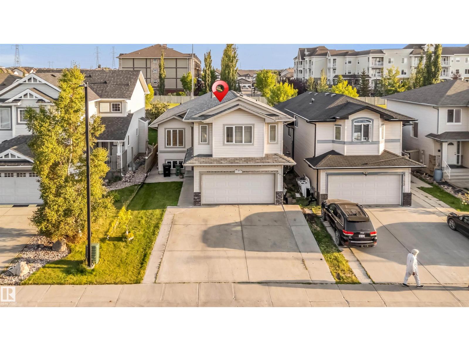 Photo 1 of 3015 24 Av Nw, Edmonton AB