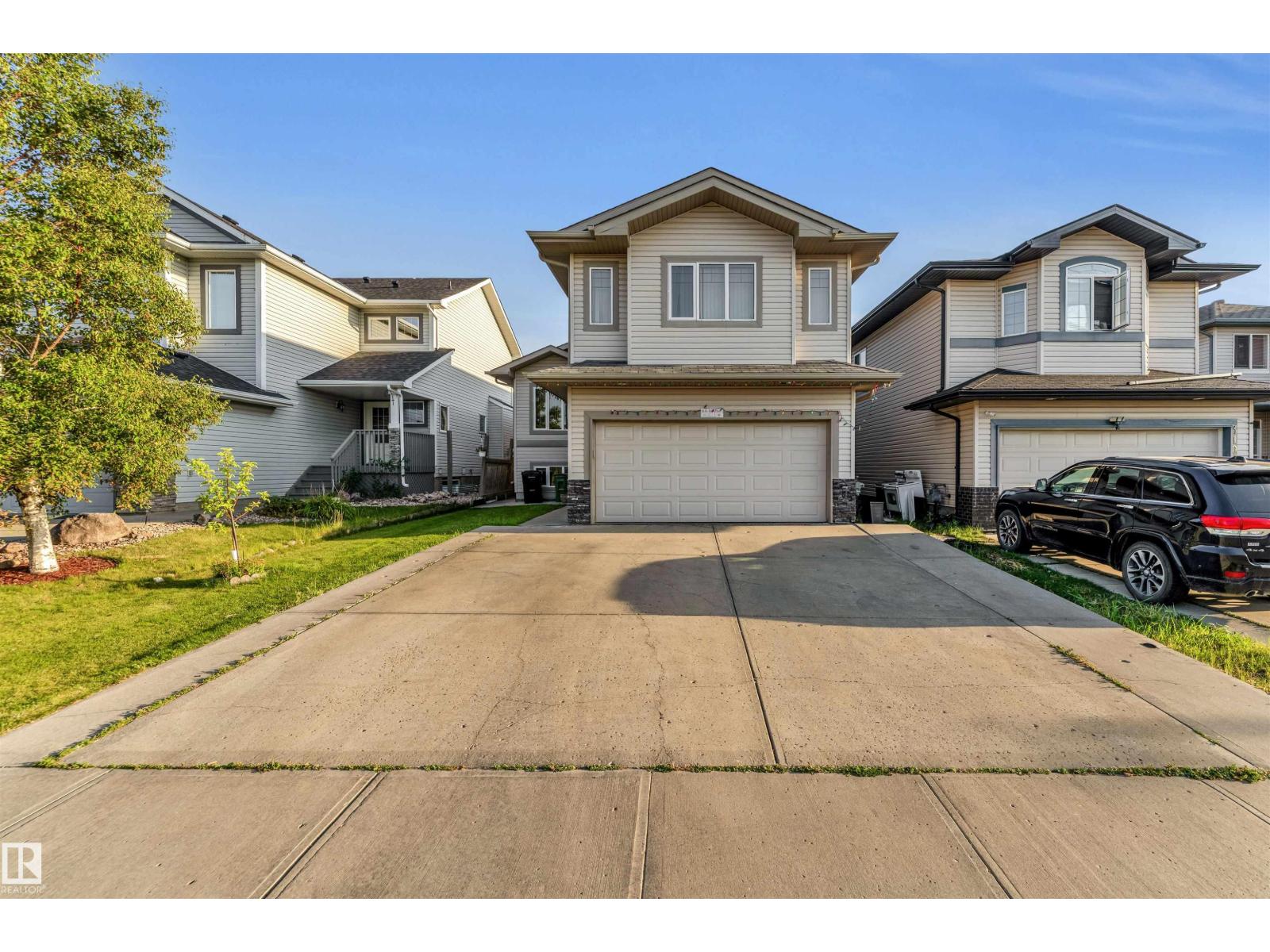 Photo 2 of 3015 24 Av Nw, Edmonton AB