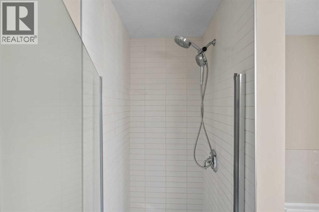 Single Family House for Sale in  Covecreek Mews NE Coventry Hills Calgary 