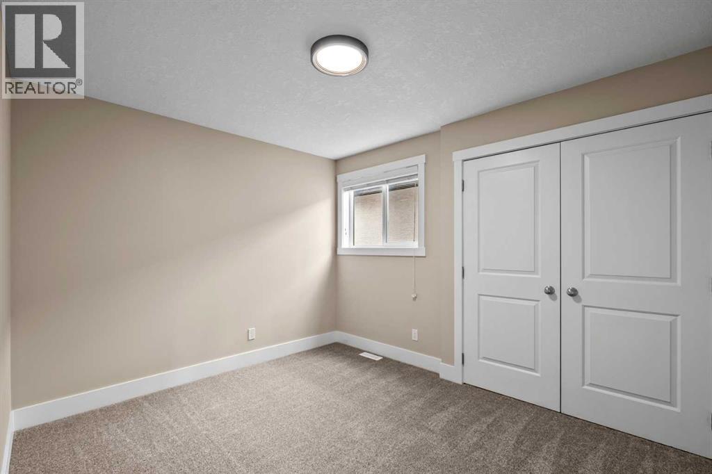 Single Family House for Sale in  Covecreek Mews NE Coventry Hills Calgary 