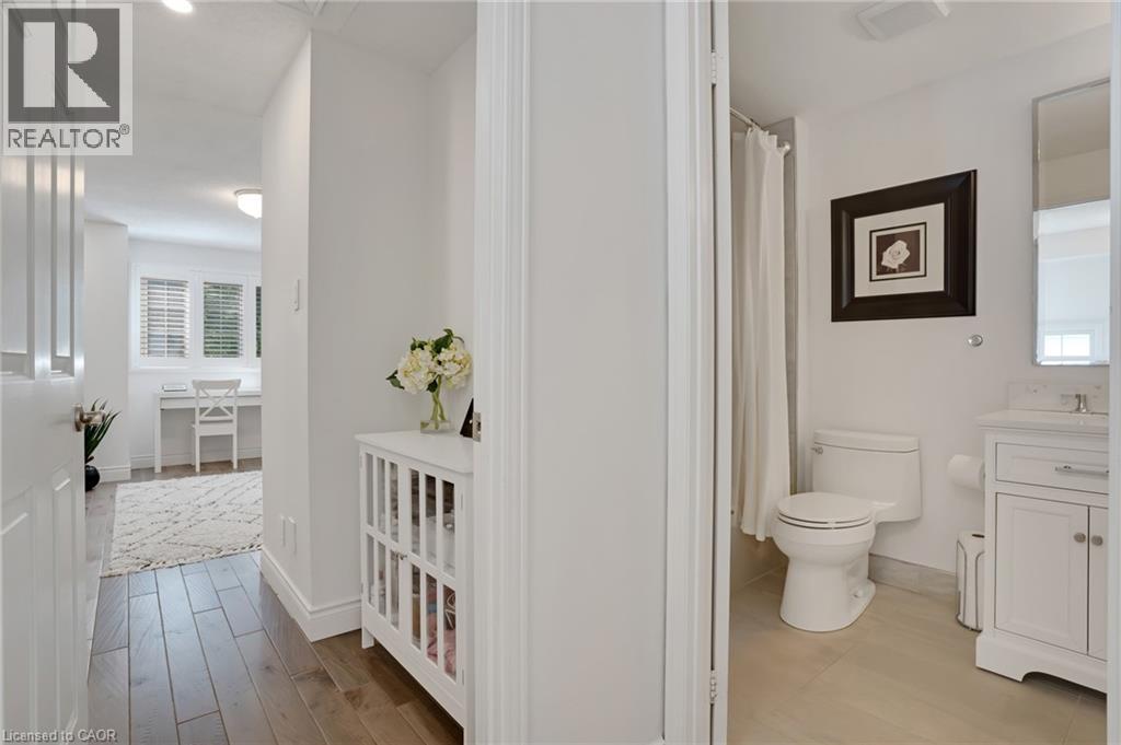 Photo 28 of 41 Quinte Crescent, Kitchener ON