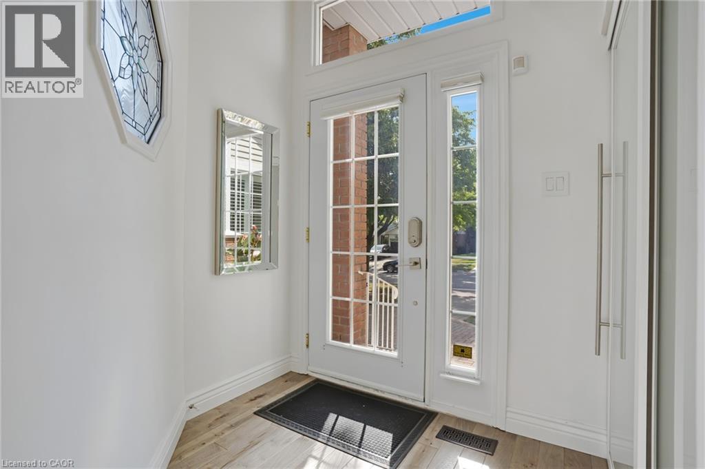 Photo 5 of 41 Quinte Crescent, Kitchener ON