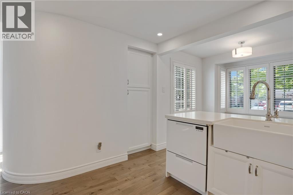 Photo 11 of 41 Quinte Crescent, Kitchener ON