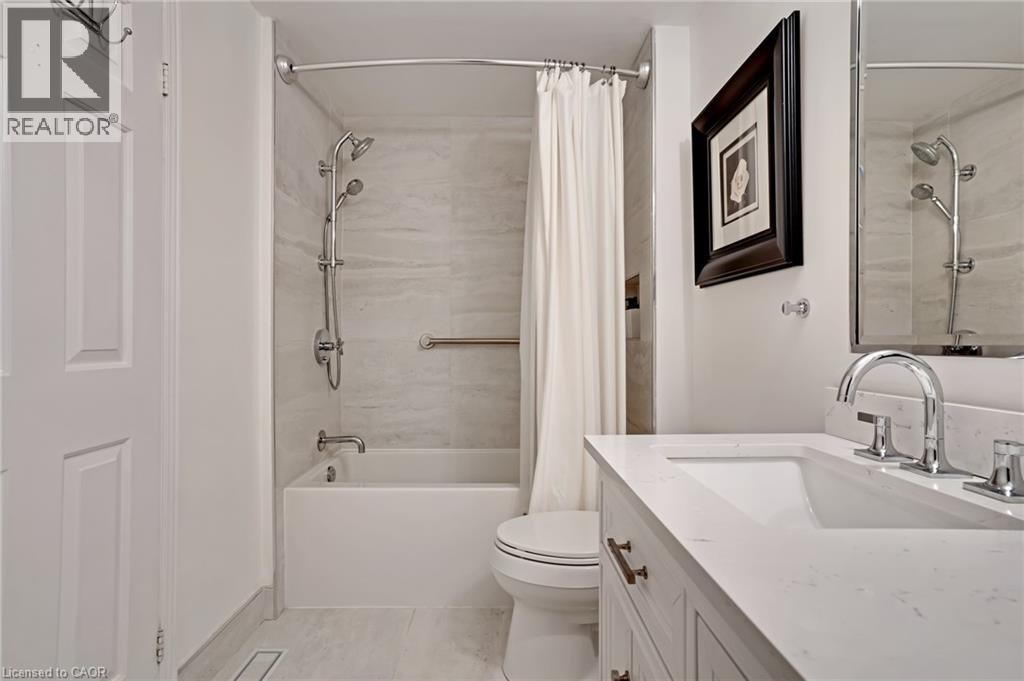 Photo 30 of 41 Quinte Crescent, Kitchener ON