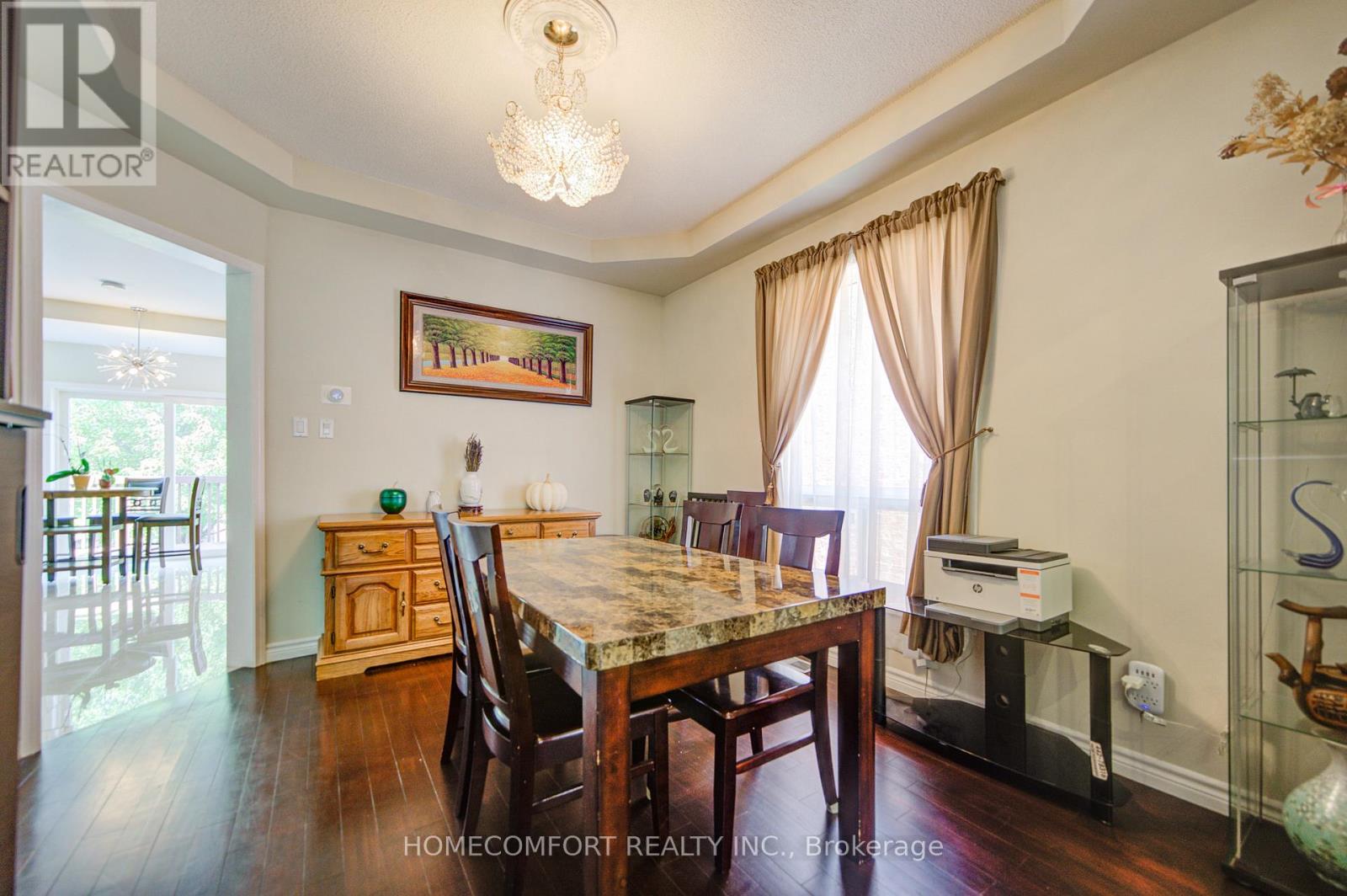 Photo 11 of 68 Redstone Road, Richmond Hill ON