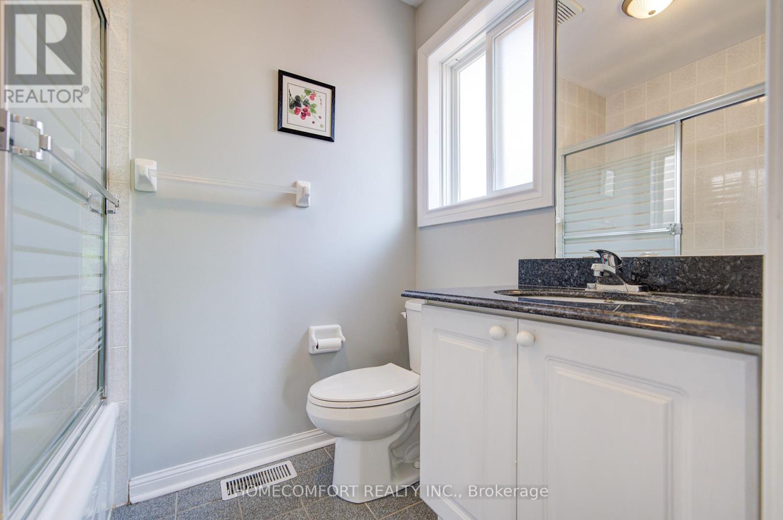 Photo 31 of 68 Redstone Road, Richmond Hill ON