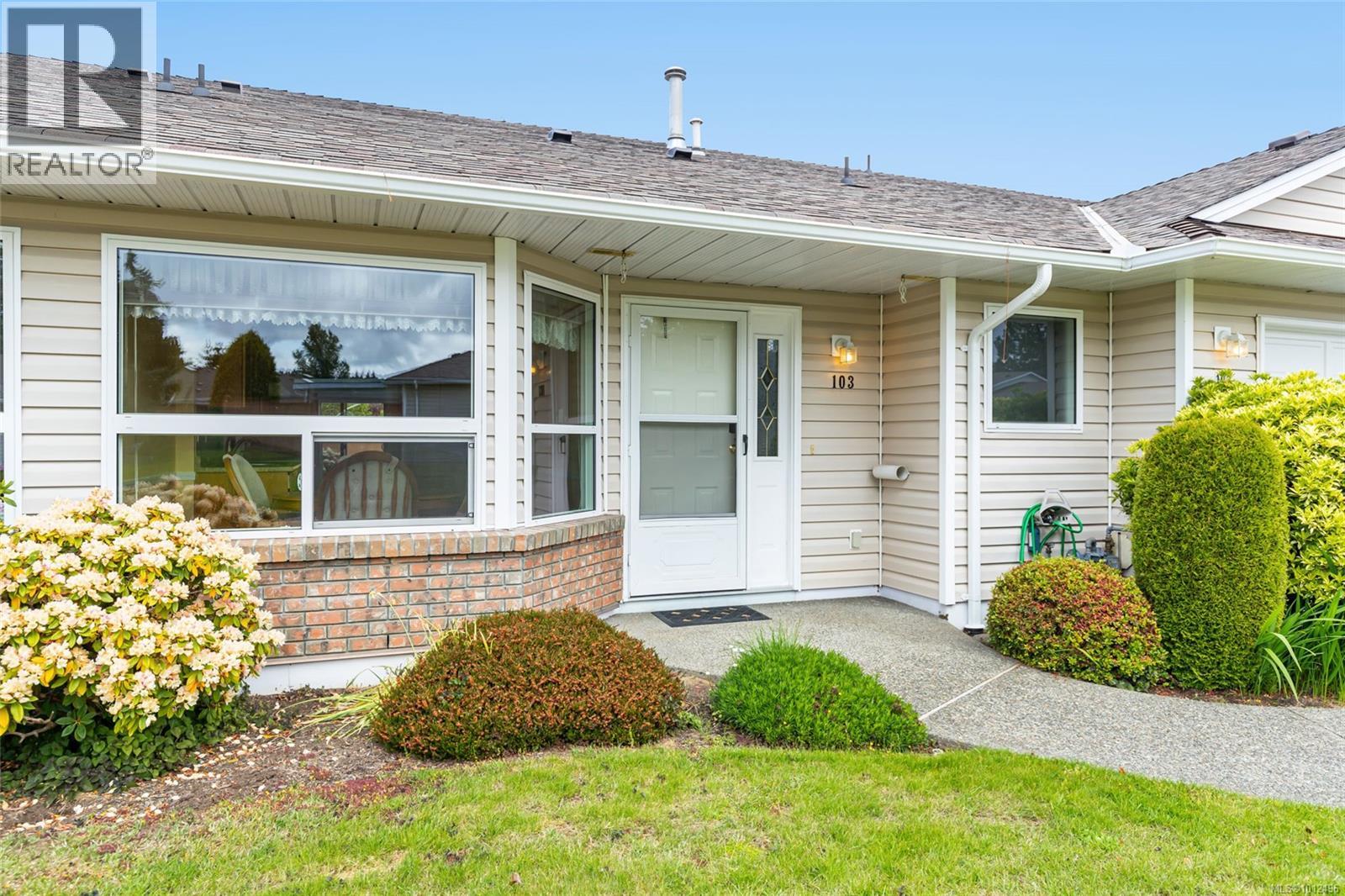 Photo 2 of 103 240 Stanford Ave E, Parksville BC