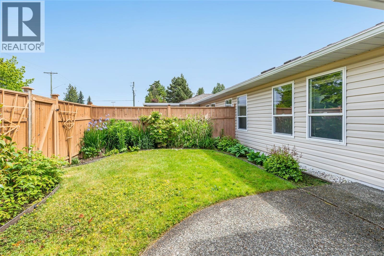 Photo 37 of 103 240 Stanford Ave E, Parksville BC