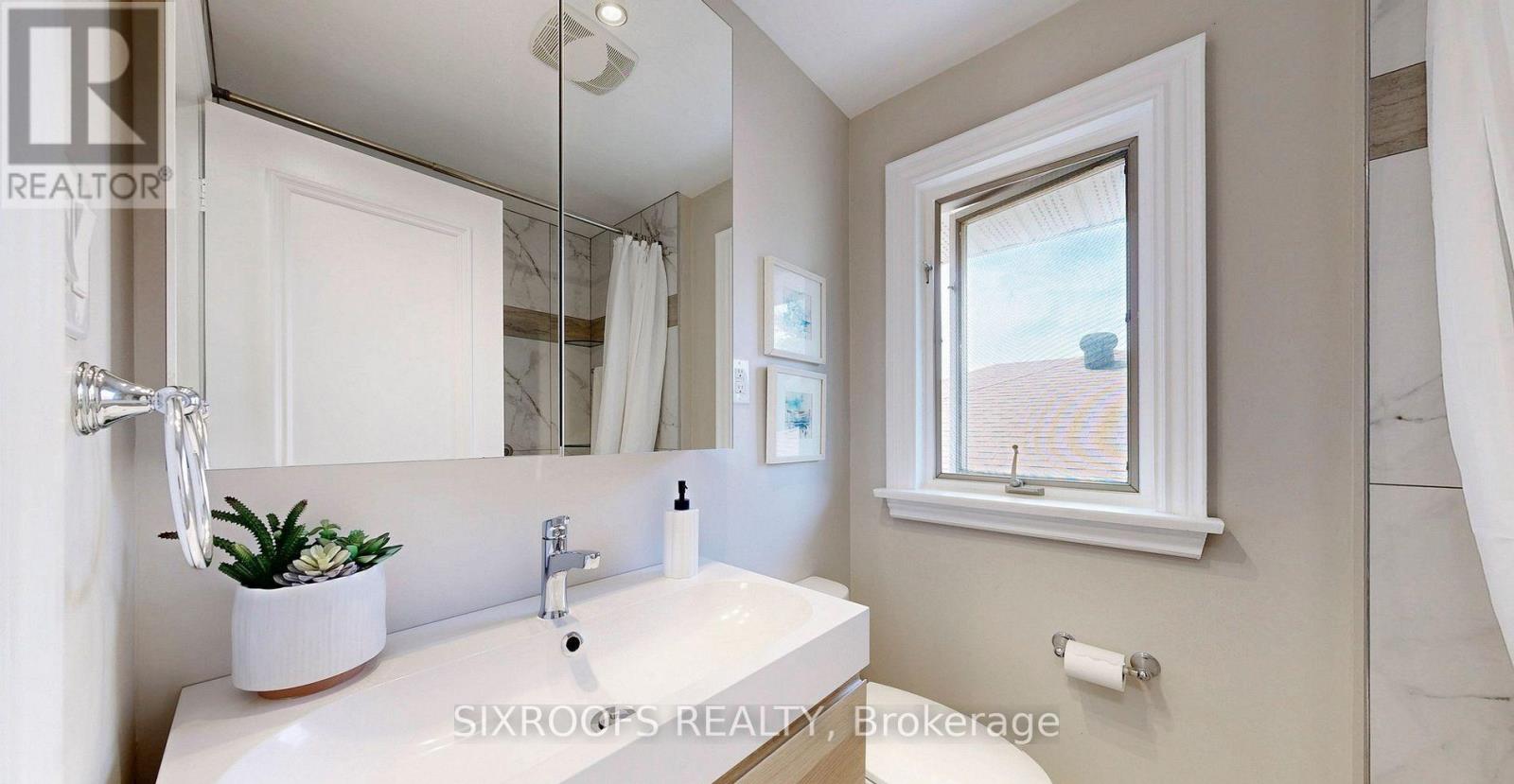 Photo 7 of Lower 60 Beacham Crescent, Toronto ON