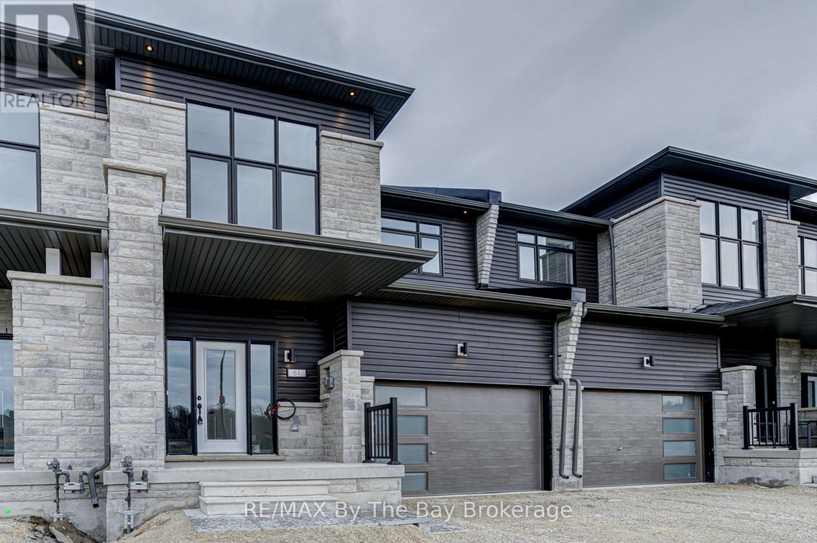 Photo 30 of 61 Federica Crescent, Wasaga Beach ON
