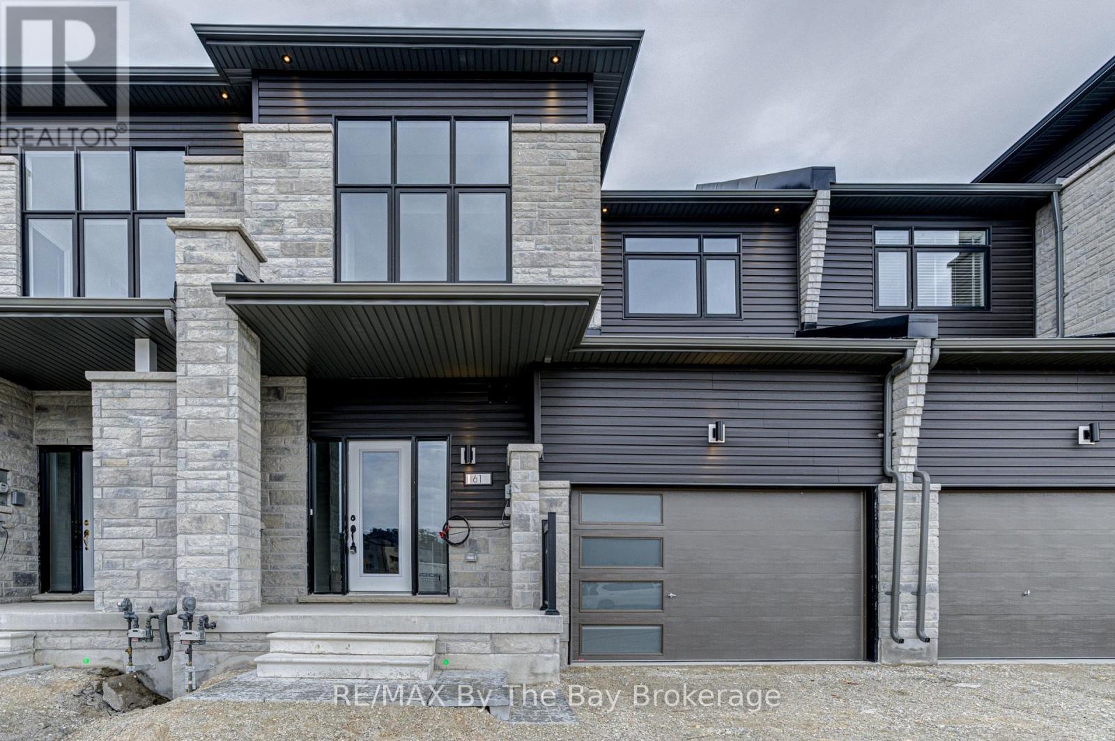 Photo 31 of 61 Federica Crescent, Wasaga Beach ON
