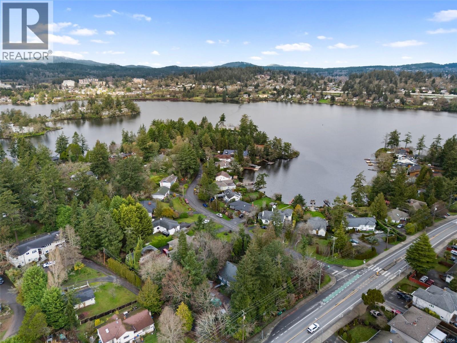 2895 Murray Dr, Saanich