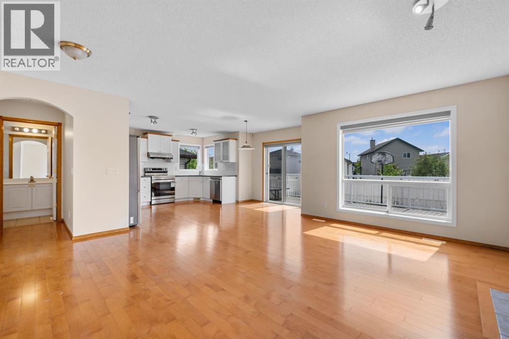 Photo 9 of 81 Taracove Crescent Ne, Calgary AB