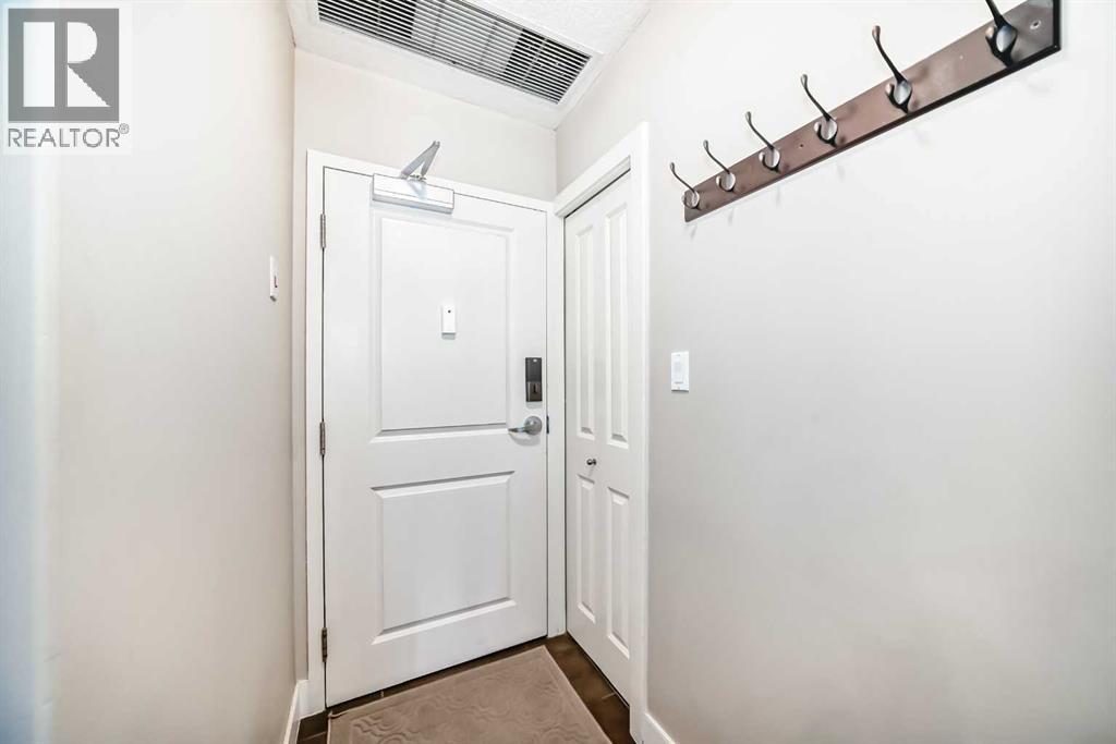 Photo 5 of 1004 77 Spruce Place Sw, Calgary AB
