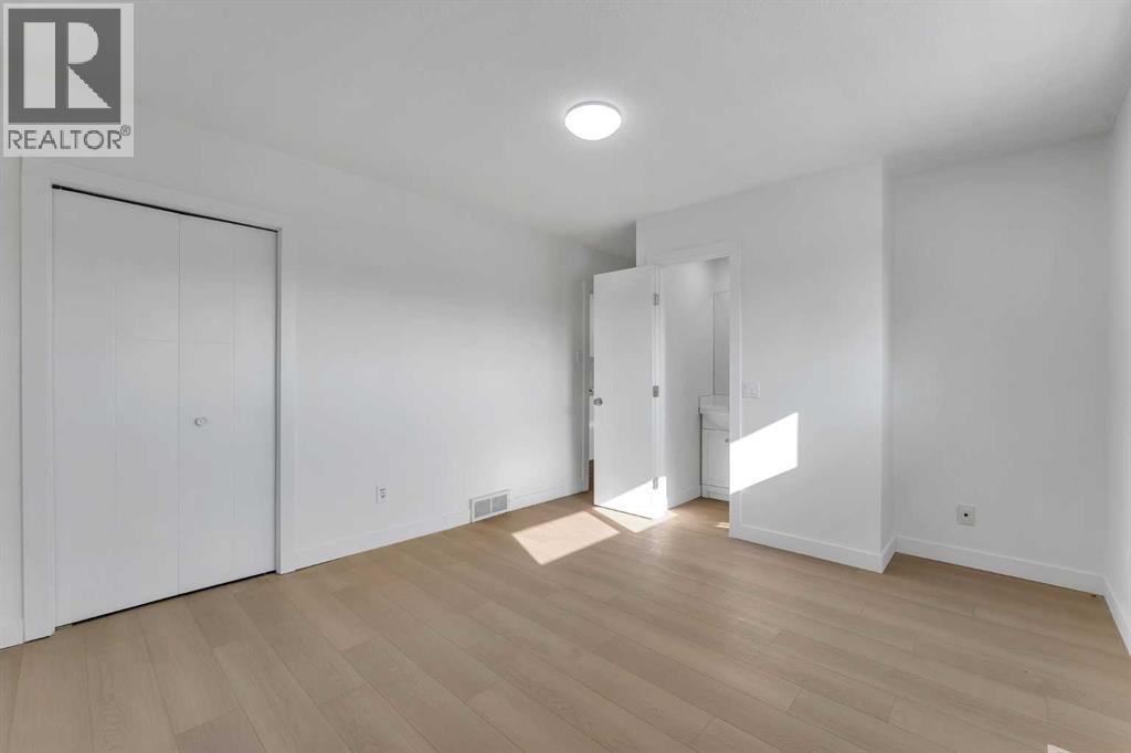 Photo 22 of 1528 48 Street Se, Calgary AB