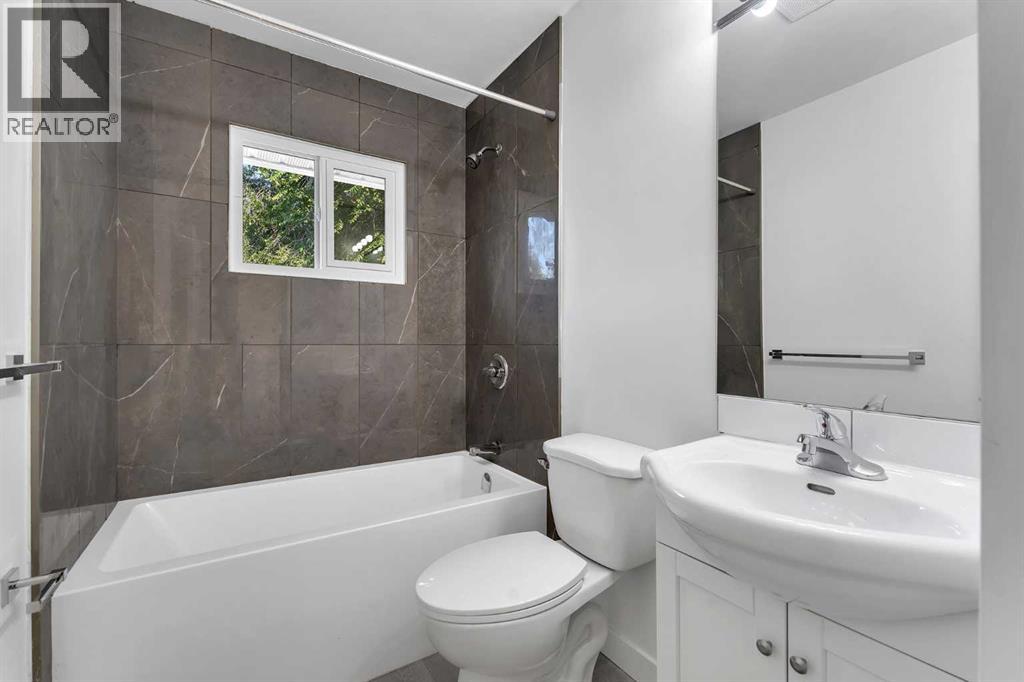 Photo 20 of 1528 48 Street Se, Calgary AB
