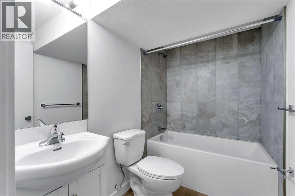 Photo 32 of 1528 48 Street Se, Calgary AB