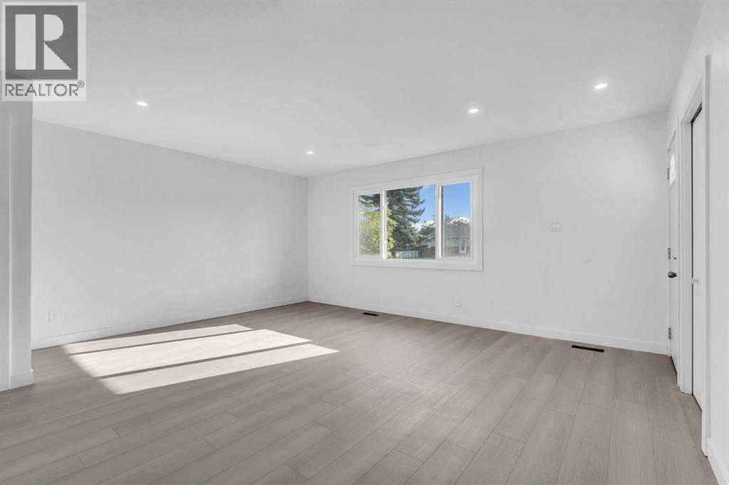 Photo 7 of 1528 48 Street Se, Calgary AB