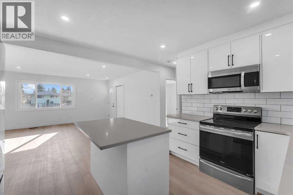Photo 14 of 1528 48 Street Se, Calgary AB