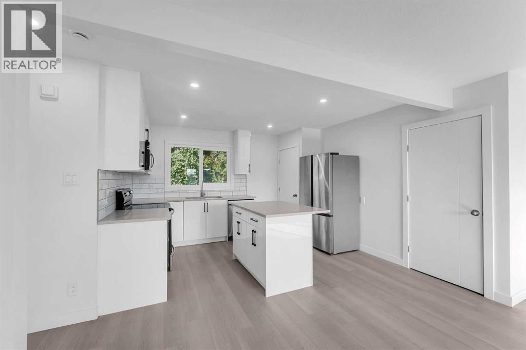 Photo 11 of 1528 48 Street Se, Calgary AB