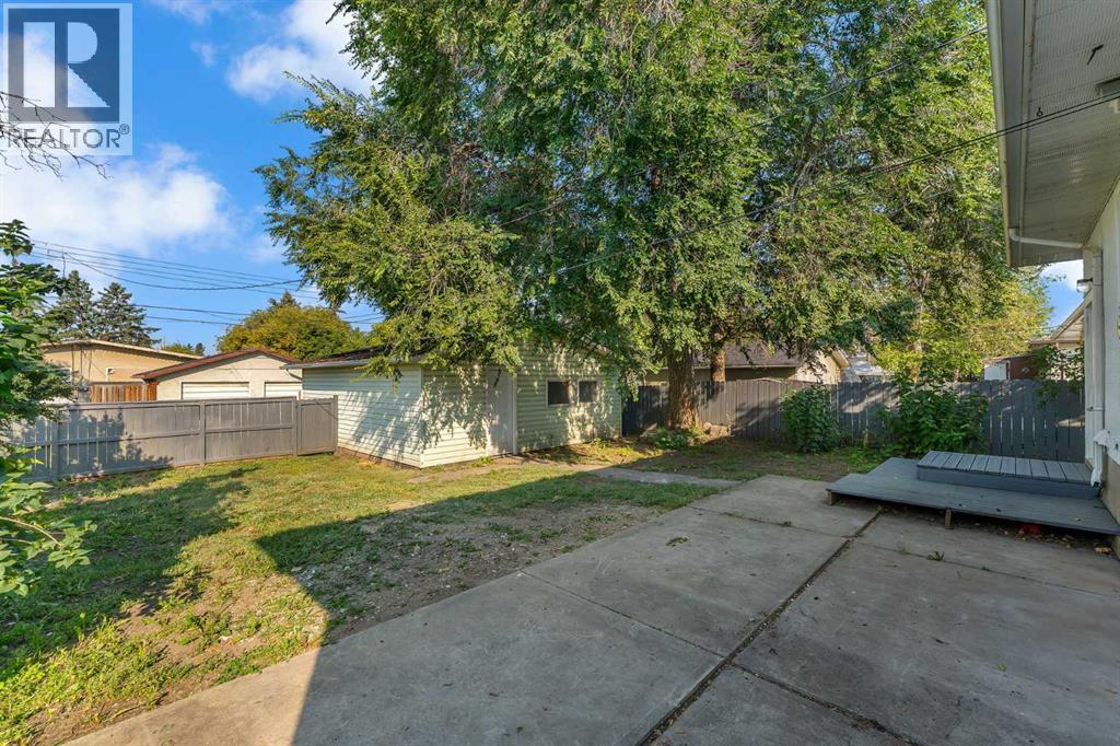 Photo 38 of 1528 48 Street Se, Calgary AB