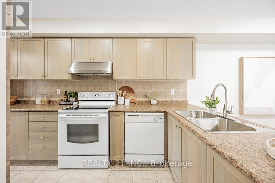 Photo 13 of 13 Ventura Lane, Ajax ON