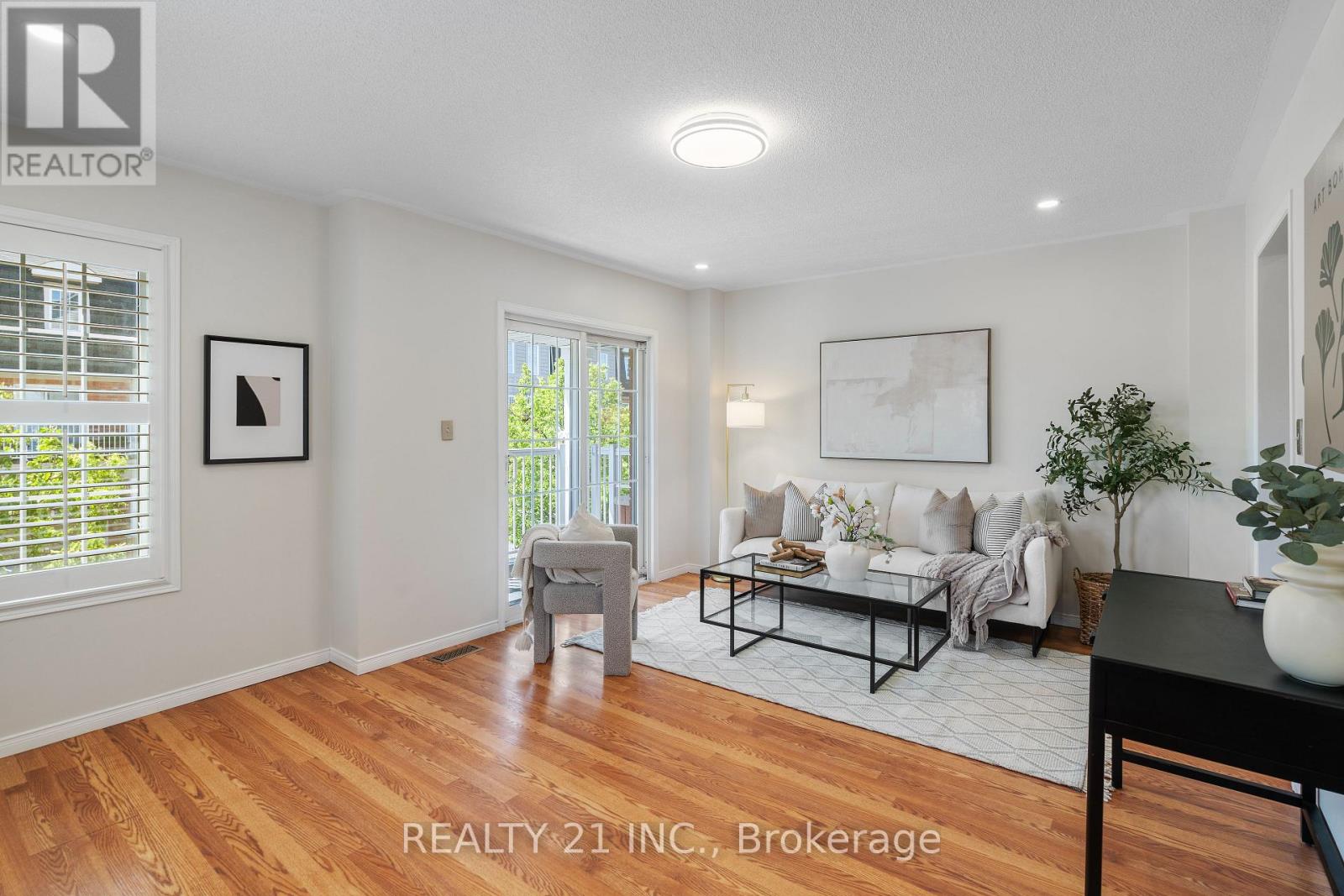 Photo 18 of 13 Ventura Lane, Ajax ON