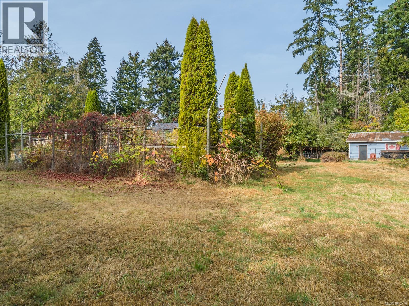 Photo 15 of 563 Island Hwy W, Parksville BC