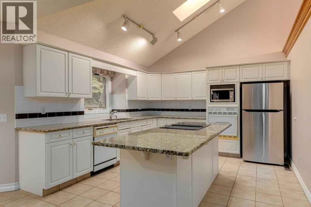 Photo 12 of 10274 Hamptons Boulevard Nw, Calgary AB