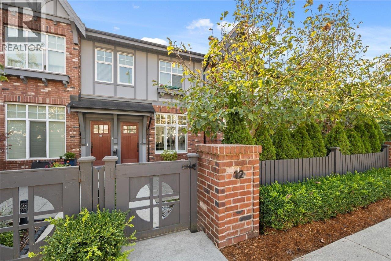 Photo 4 of 12 3552 Victoria Drive, Coquitlam BC