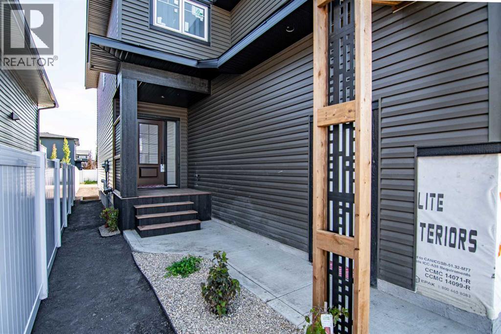 Photo 8 of 202 Livingston Close, Red Deer AB